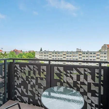 Apart Otel Dwie Motlawy Riverside & Center By Downtown