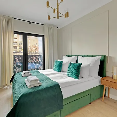 Apartmanhotel Dwie Motlawy Riverside & Center By Downtown 4*