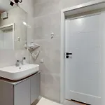 Aparthotel Dwie Motlawy Riverside & Center By Downtown 3*