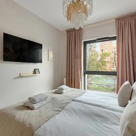 Dwie Motlawy Riverside & Center By Downtown