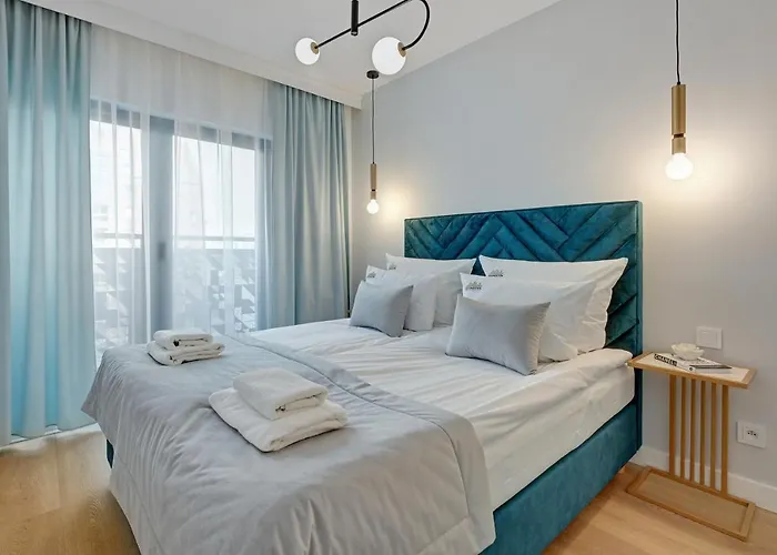 Apart-hotel Dwie Motlawy Riverside & Center By Downtown 4*