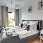 Dwie Motlawy Riverside & Center By Downtown 3* Gdańsk